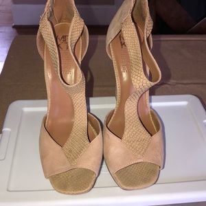 MRKT Heels size 9